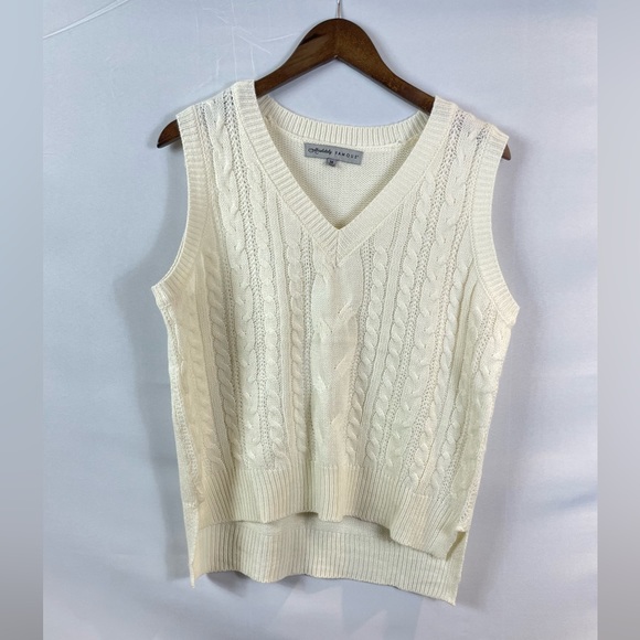 Cream Knit Vest - Picture 2 of 6